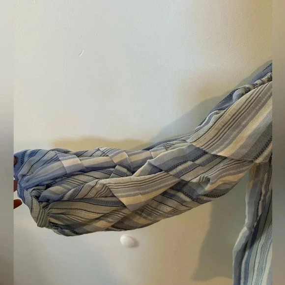 Amanda Uprichard stripe cold shoulder ruffle blouse P/XS - Picture 3 of 5